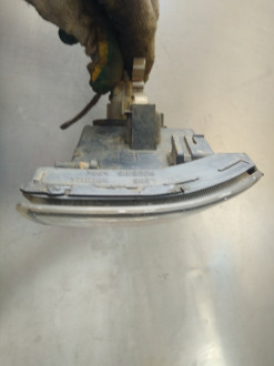 Поворотник левый Mitsubishi Galant 1993 1997