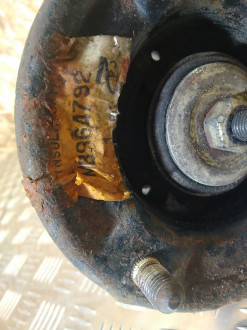 Опора переднего амортизатора Mitsubishi Galant 1993 1997
