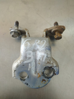 Петля двери задней правой нижняя Mitsubishi Galant 1993 1997