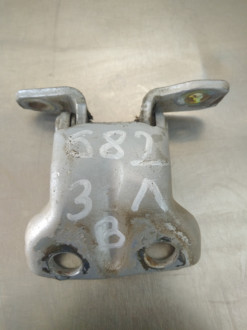 Петля двери задней левой верхняя Mitsubishi Galant 1993 1997