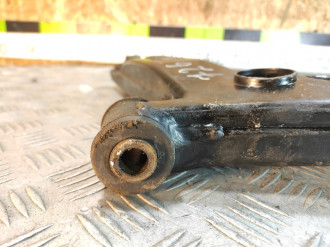 Рычаг передний правый нижний Mitsubishi Lancer 9