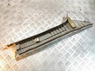 Обшивка стойки левая Mitsubishi Outlander XL (CW)