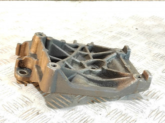 Кронштейн компрессора кондиционера Mitsubishi Lancer 9