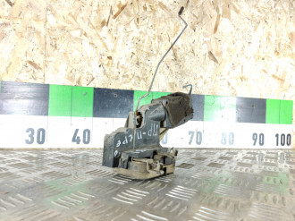 Замок двери передней правой Mitsubishi Carisma 2000 2003