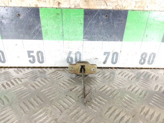 Ограничитель двери задний Mitsubishi Carisma 2000 2003