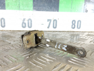 Ограничитель двери задний Mitsubishi Carisma 2000 2003