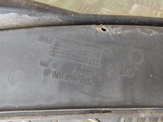 Жабо Mitsubishi Carisma 2000 2003