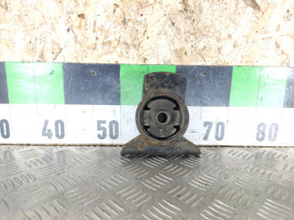 Опора двигателя Mitsubishi Carisma 2000 2003