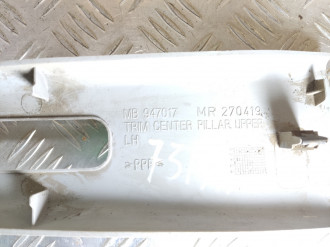 Обшивка стойки левая Mitsubishi Carisma 2000 2003