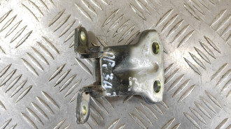 Петля двери задней правой верхняя Mitsubishi Carisma 2000 2003