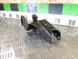 Кронштейн кпп Mitsubishi Carisma 2000 2003