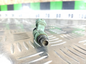 Форсунка двигателя Mitsubishi Carisma 2000 2003