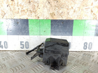 Блок предохранителей моторный Mitsubishi Carisma 2000 2003