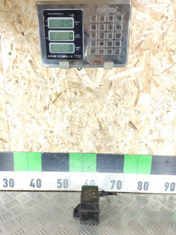 Блок предохранителей моторный Mitsubishi Carisma 2000 2003