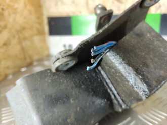 Моторчик стеклоочистителя передний Mitsubishi Carisma 2000 2003