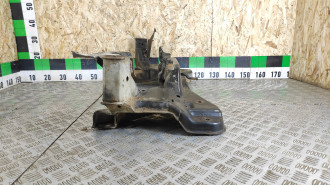 Балка подмоторная Mitsubishi Carisma 2000 2003
