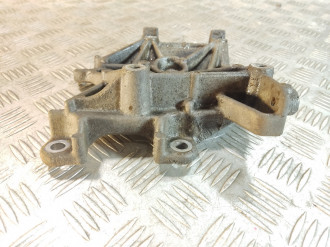 Кронштейн компрессора кондиционера Mitsubishi Lancer 9