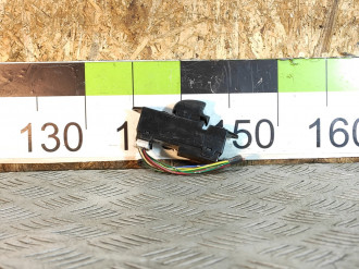 Кнопка стеклоподъемника Mitsubishi L200 КВ