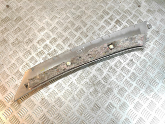 Обшивка стойки правая Mitsubishi L200 КВ