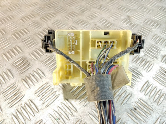 Блок предохранителей салонный Mitsubishi L200 K6,K7