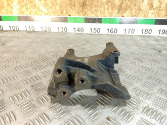 Кронштейн компрессора кондиционера Mitsubishi L200 K6,K7