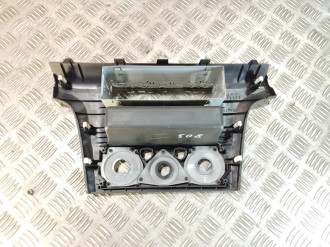 Рамка магнитолы Mitsubishi Outlander CU