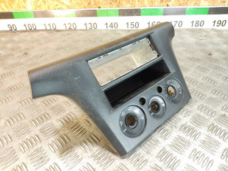 Рамка магнитолы Mitsubishi Outlander CU