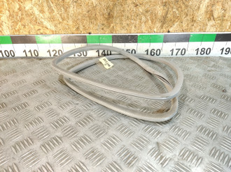 Уплотнитель стекла Mitsubishi Outlander CU