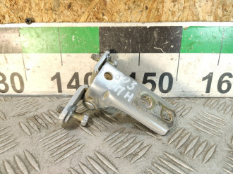 Петля двери задней правой нижняя Mitsubishi Outlander CU