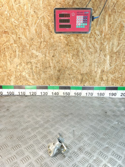 Петля двери задней правой верхняя Mitsubishi Outlander CU