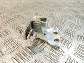 Петля двери задней правой верхняя Mitsubishi Outlander CU