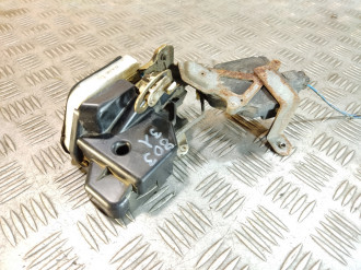 Замок двери задней левой Mitsubishi Outlander CU