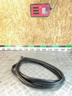 Уплотнитель двери передней левой Mitsubishi Outlander CU