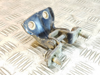 Петля двери задней левой нижняя Mitsubishi Lancer 7