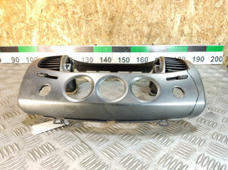 Рамка магнитолы Mitsubishi L200 КВ