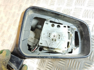 Зеркало правое Mitsubishi Diamant 1995