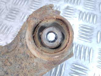 Рычаг задний поперечный правый Mitsubishi Lancer 9