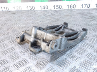 Кронштейн компрессора кондиционера Mitsubishi Lancer 9