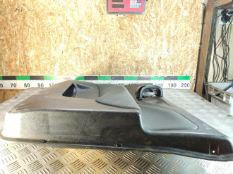 Обшивка двери передней правой Mitsubishi Space star 1998-2004