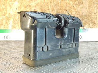 Дефлектор воздушный Mitsubishi Space star 1998-2004