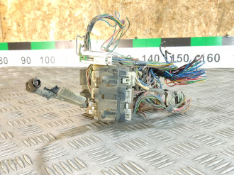 Блок предохранителей моторный Mitsubishi Space star 1998-2004