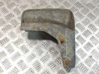 Брызговик правый задний Mitsubishi Lancer 9