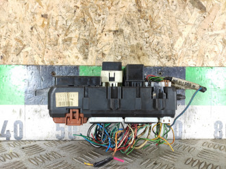 Блок предохранителей салонный Mitsubishi Space star 1998-2004