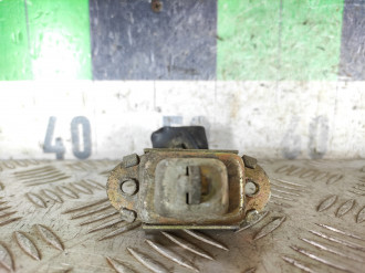 Ограничитель двери задний Mitsubishi Space star 1998-2004