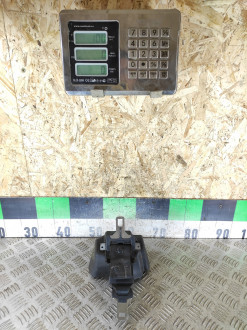 Ремень безопасности центральный задний Mitsubishi Space star 1998-2004