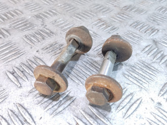 Болт развальный задний Mitsubishi Lancer 9