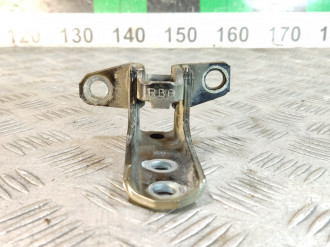 Петля двери передней левой верхняя Mitsubishi Outlander GF