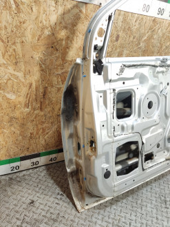 Дверь передняя правая Mitsubishi Space star 1998-2004