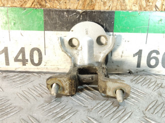 Петля двери задней левой нижняя Mitsubishi Space star 1998-2004