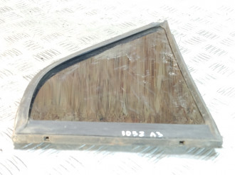 Стекло двери задней левой форточка Mitsubishi Carisma 2000 2003